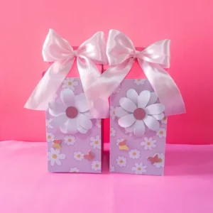 Daisy flower-themed 3D pasted carton-style favor box, designed for kids' birthday parties with a playful and vibrant floral design.